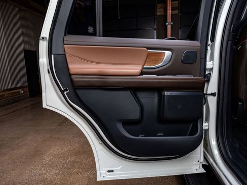 Used 2025 Ford Expedition King Ranch image 40