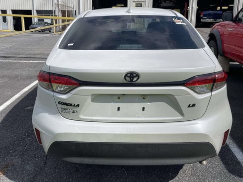 Used 2025 Toyota Corolla LE FWD image 3