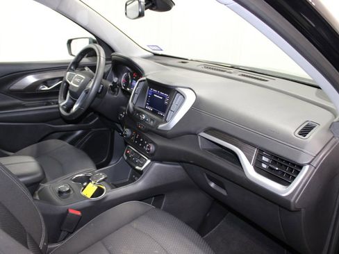 Used 2024 GMC Terrain SLE image 19