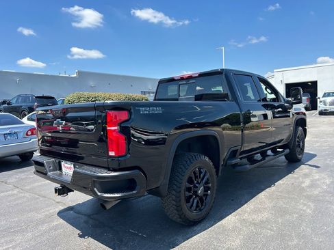 Used 2025 Chevrolet Silverado 2500 LTZ w/ LTZ Plus Package AWD/4WD image 8