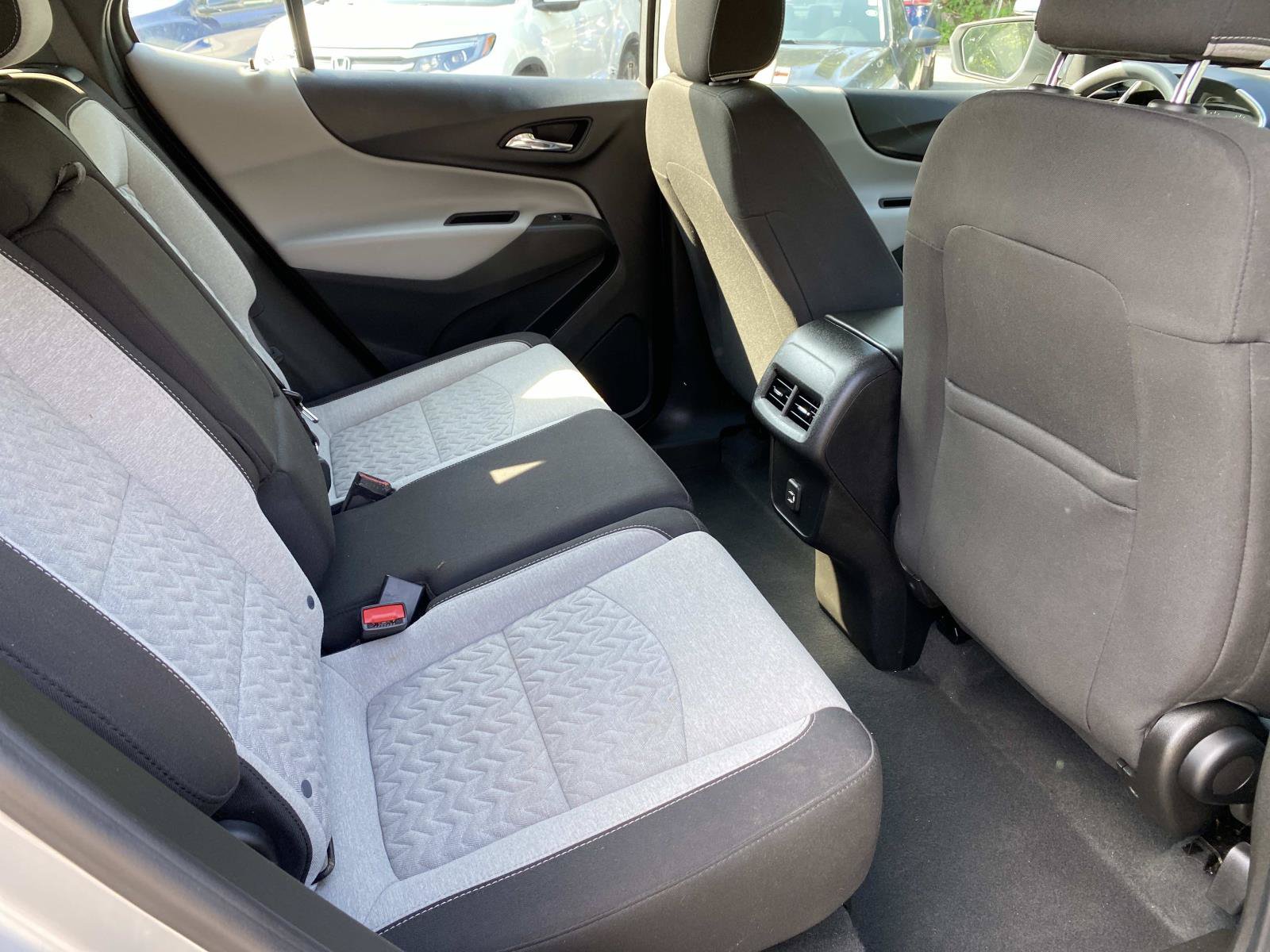 Used 2022 Chevrolet Equinox LS AWD/4WD image 23