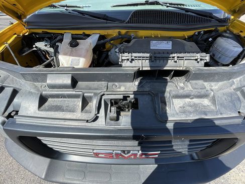 Used 2021 GMC Savana 3500 Extended w/ Power Convenience Package RWD image 36