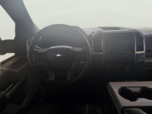 Used 2015 Ford F150 XLT w/ Equipment Group 302A Luxury AWD/4WD image 4