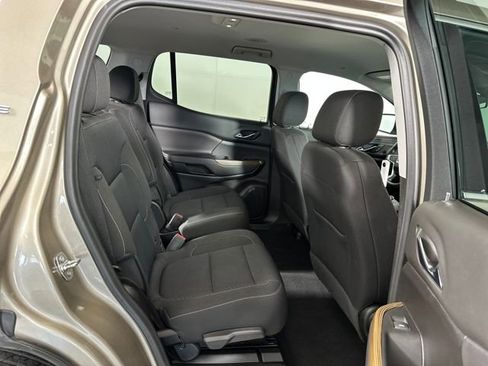 Used 2023 GMC Acadia SLE w/ Driver Convenience Package image 28