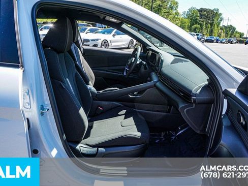 Used 2025 Hyundai Elantra Sport image 23