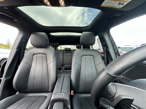 Used 2021 Mercedes-Benz GLB 250 4MATIC image 24