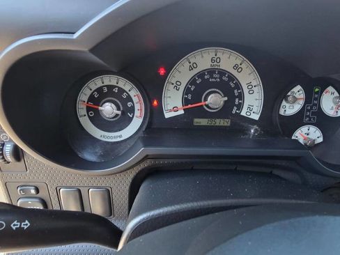 Used 2007 Toyota FJ Cruiser 4WD image 19