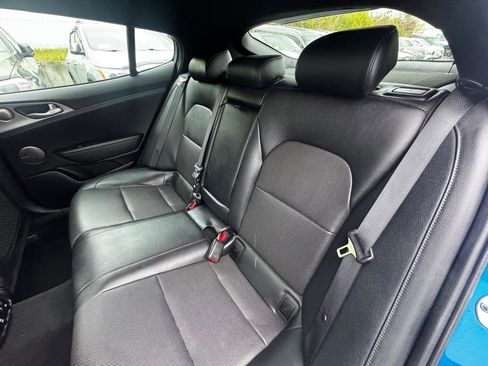Used 2018 Kia Stinger GT1 AWD/4WD image 13