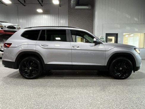 Used 2023 Volkswagen Atlas SE w/ Black Wheel Package AWD/4WD image 6