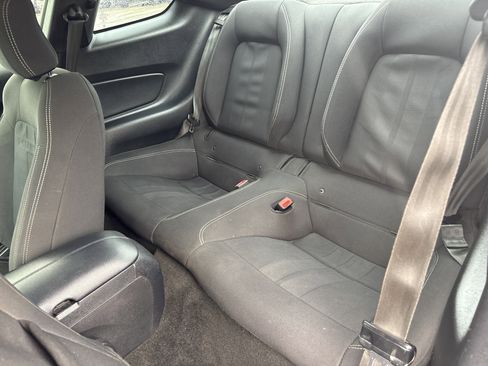 Used 2018 Ford Mustang GT w/ Black Accent Pkg RWD image 6