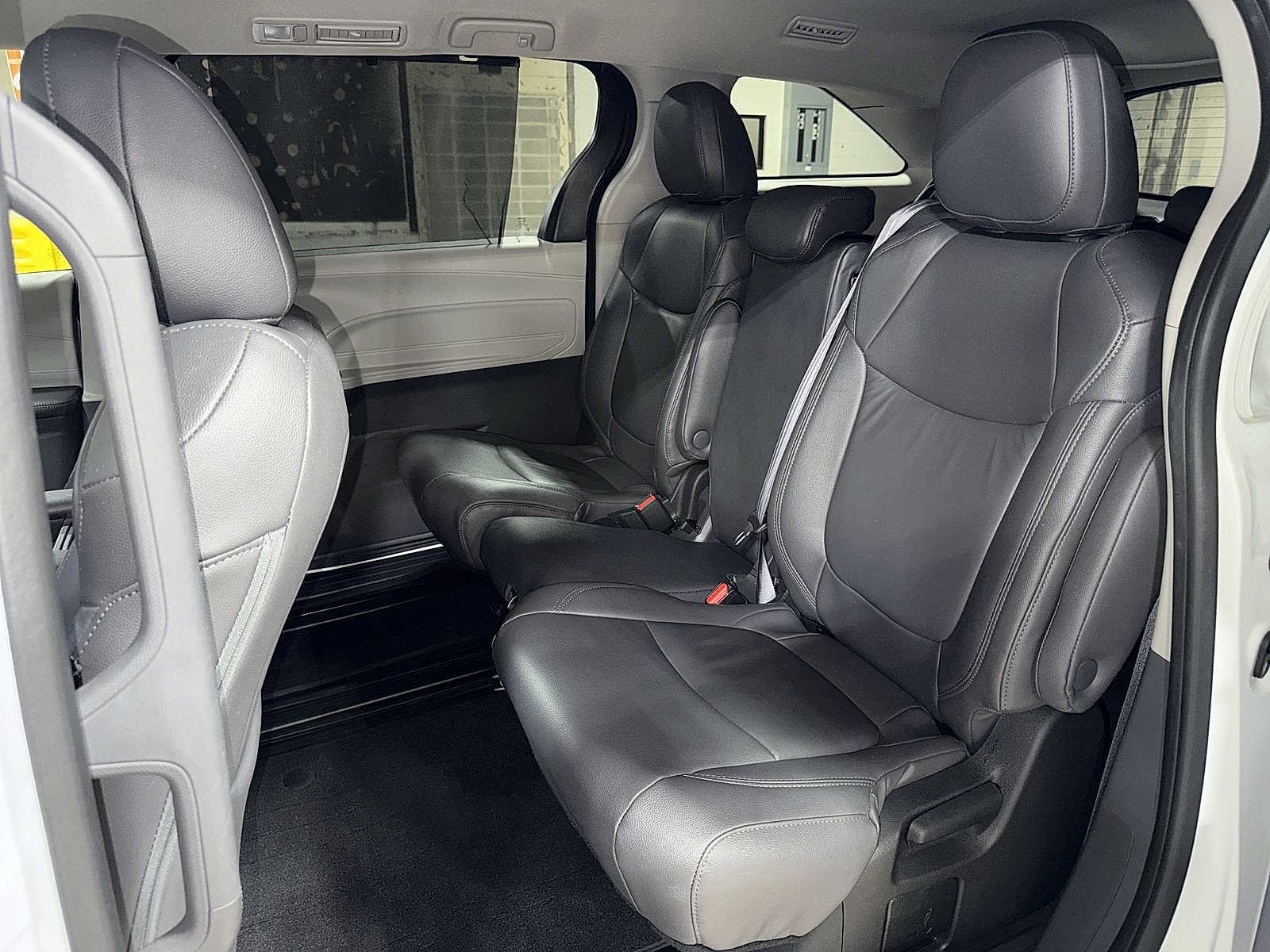 Certified 2022 Toyota Sienna LE FWD image 17