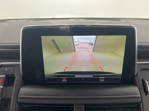 Used 2023 GMC Yukon SLT image 13