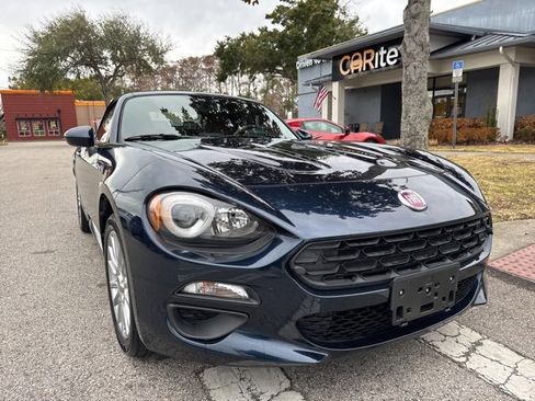 Used 2018 FIAT 124 Spider Classica w/ Technology Group image 2