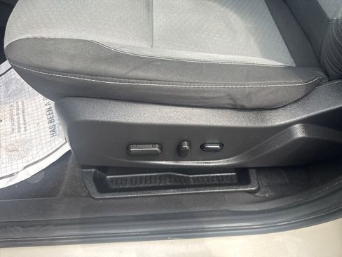Used 2017 Ford Escape SE FWD image 26
