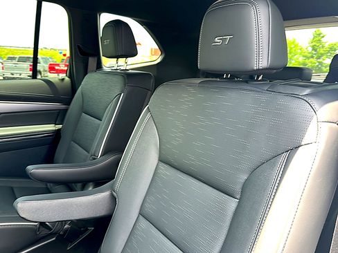 New 2026 Buick Enclave Sport Touring w/ Super Cruise Package FWD image 16