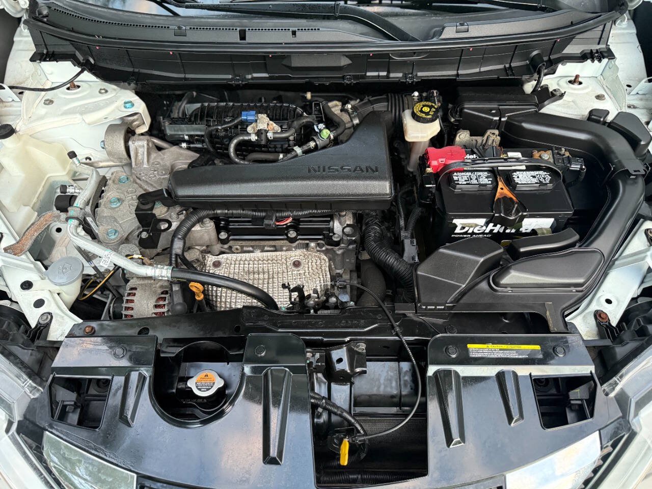 Used 2017 Nissan Rogue S AWD/4WD image 16