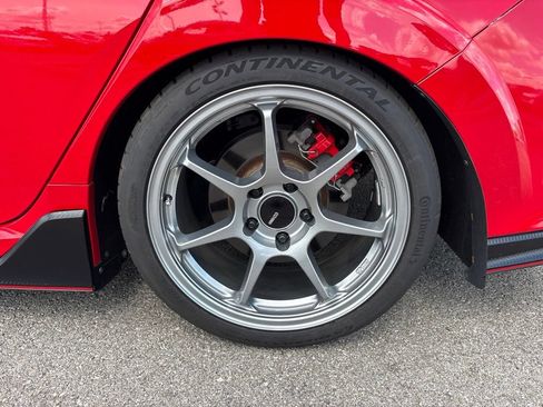 Used 2017 Honda Civic Type R image 7