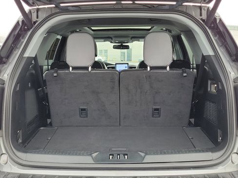 Used 2022 Ford Explorer Limited w/ Equipment Group 301A image 8
