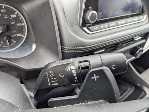Used 2023 Nissan Rogue SV FWD image 49