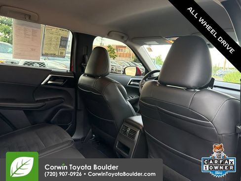 Used 2025 Mitsubishi Outlander SE AWD/4WD image 16
