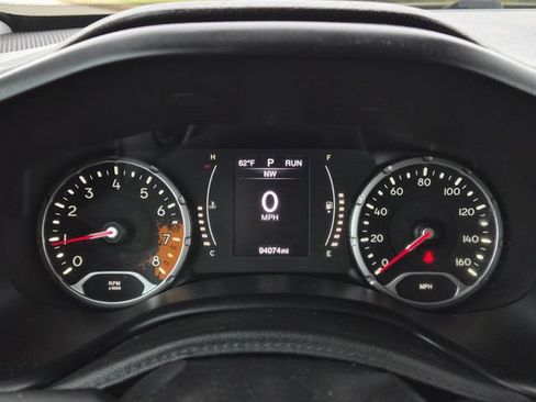 Used 2015 Jeep Renegade Latitude w/ Popular Equipment Group AWD/4WD image 20