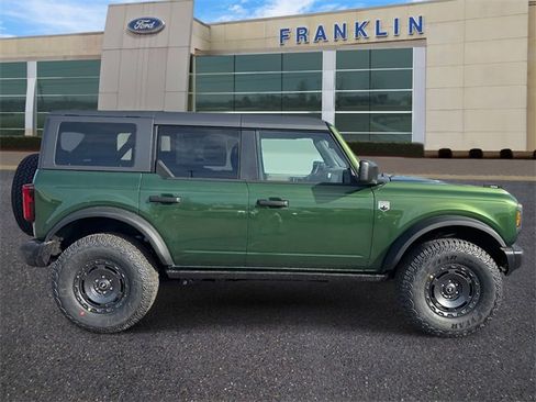 New 2025 Ford Bronco Big Bend w/ Black Diamond Package image 8