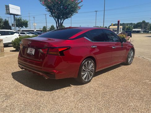 Used 2024 Nissan Altima 2.5 SL image 8