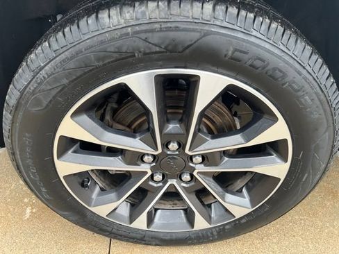 Certified 2021 Jeep Grand Cherokee L Overland w/ Luxury Tech Group IV AWD/4WD image 7