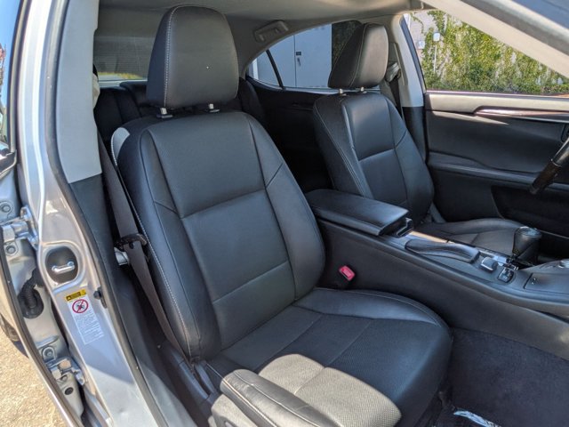 Used 2014 Lexus ES 350 w/ Premium Package FWD image 21