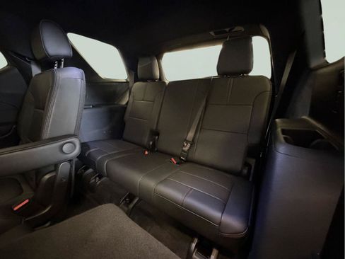 Used 2023 Chevrolet Traverse RS w/ LPO, Floor Liner Package AWD/4WD image 29