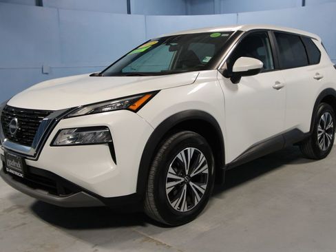 Used 2022 Nissan Rogue SV image 30