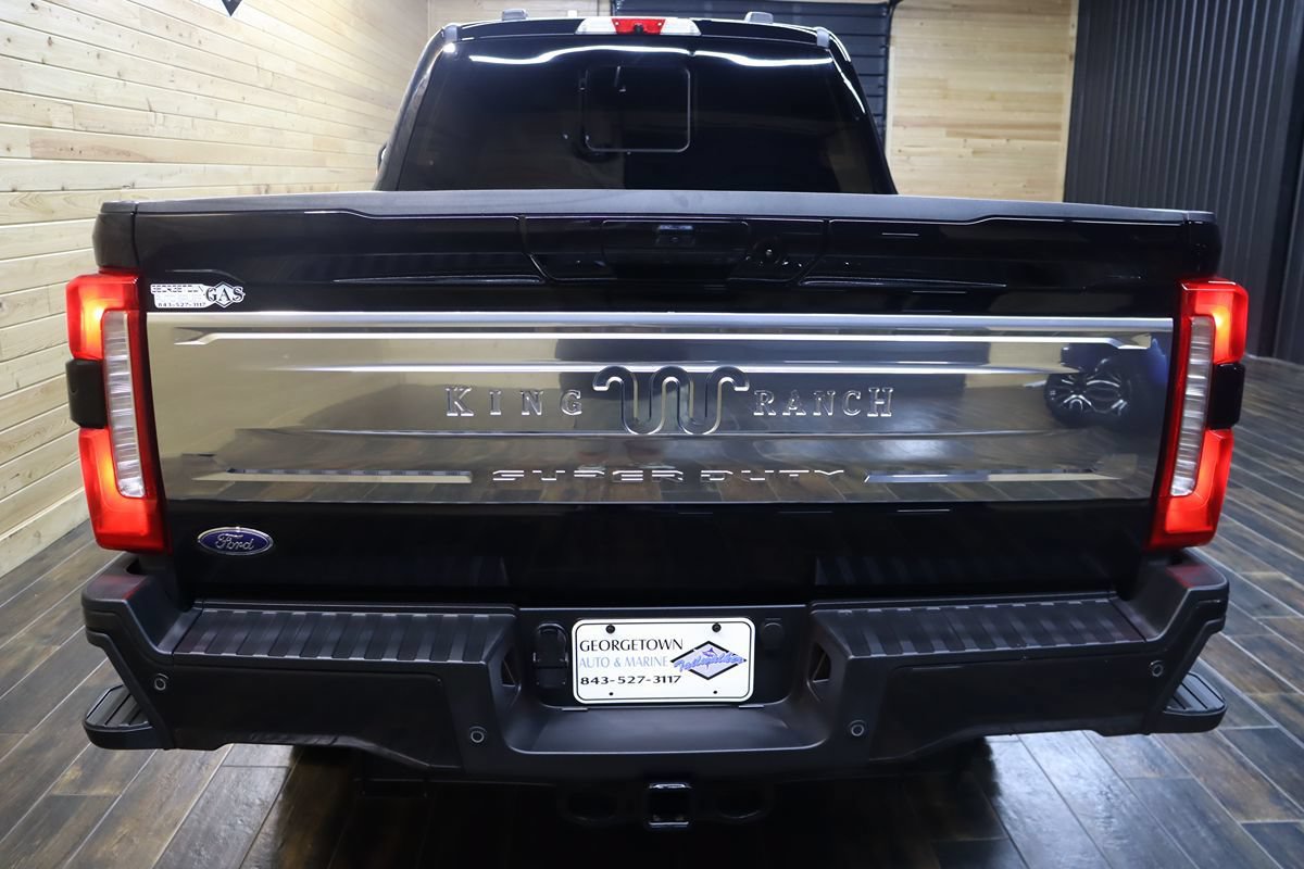 Used 2025 Ford F250 King Ranch w/ FX4 Off-Road Package AWD/4WD image 4