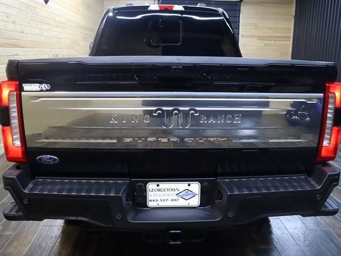 Used 2025 Ford F250 King Ranch w/ FX4 Off-Road Package AWD/4WD image 4
