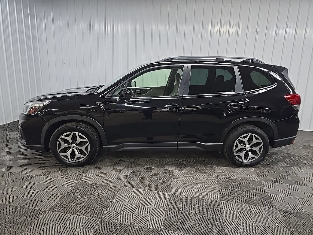 Used 2020 Subaru Forester Premium AWD/4WD image 5
