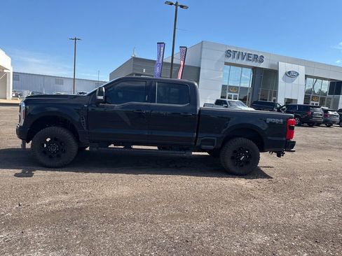 Used 2024 Ford F250 XLT w/ Black Appearance Package AWD/4WD image 8