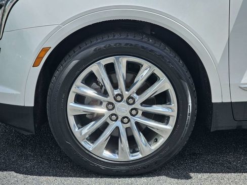 Used 2019 Cadillac XT5 Premium Luxury FWD image 13