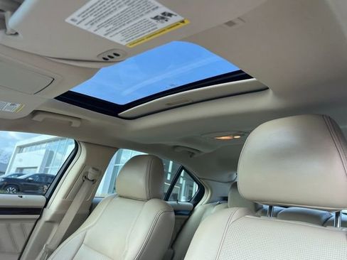 Used 2018 Ford Taurus Limited image 26