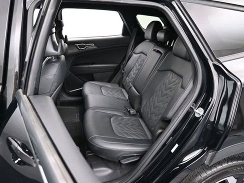 Used 2023 Kia Sportage X-Line AWD/4WD image 25