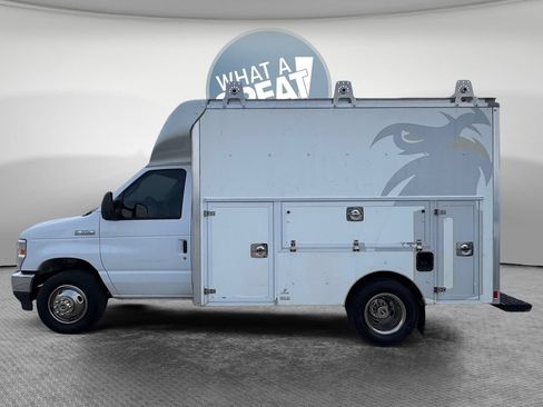 Used 2022 Ford E-350 and Econoline 350 Super Duty w/ Power Windows & Locks Group RWD image 7