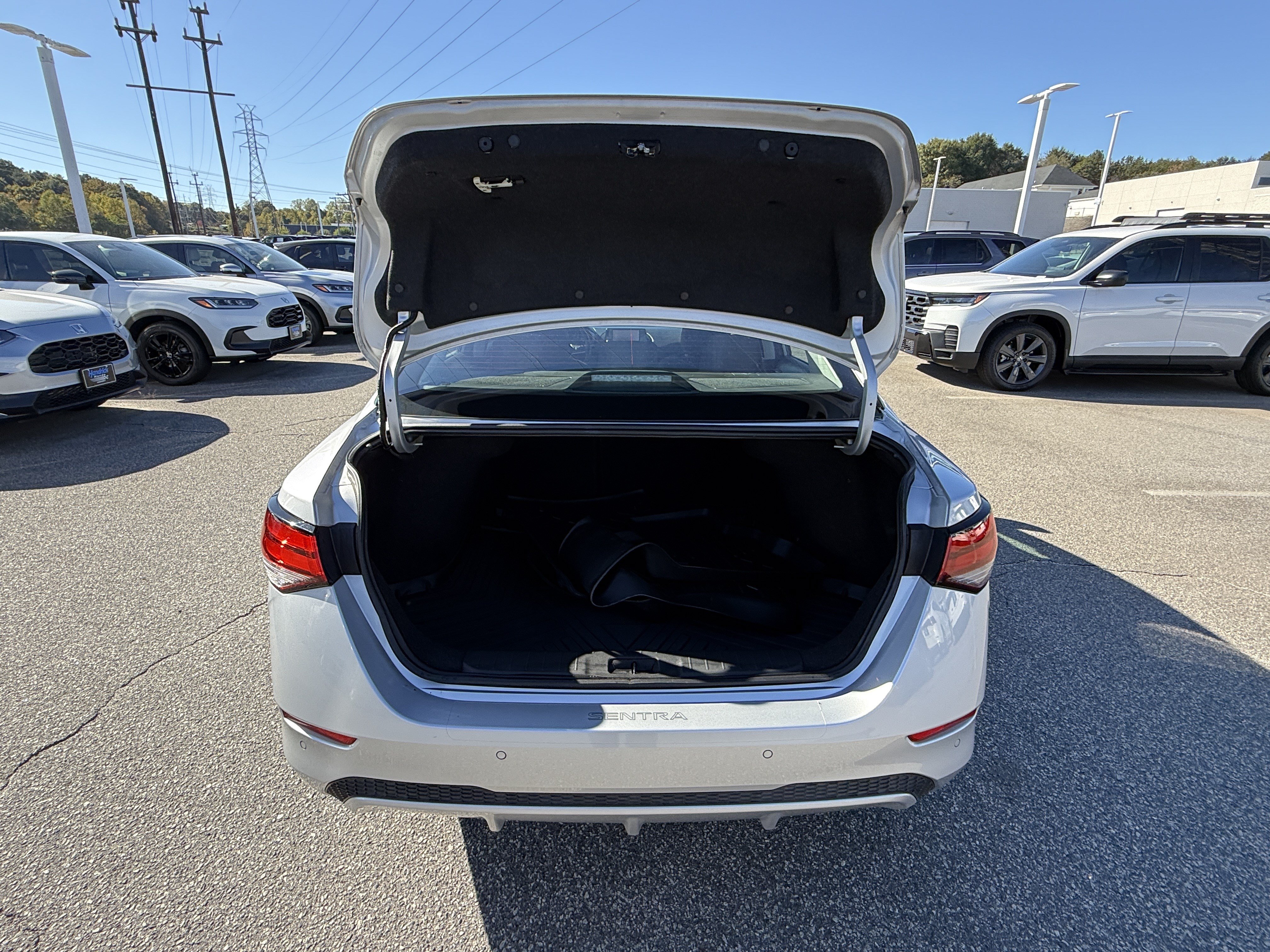 Used 2023 Nissan Sentra S FWD image 32