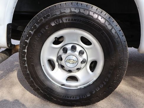 Used 2020 Chevrolet Express 2500 w/ Safety Package image 40