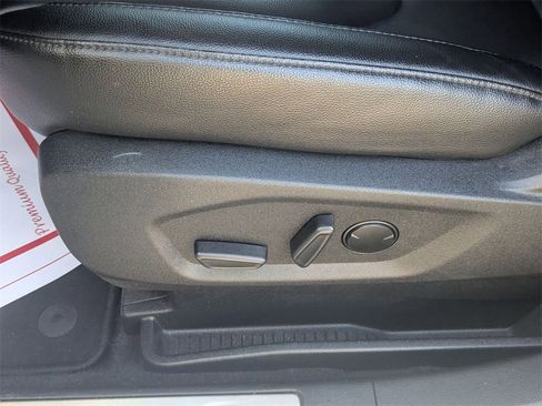 Used 2024 Ford Edge Titanium image 16