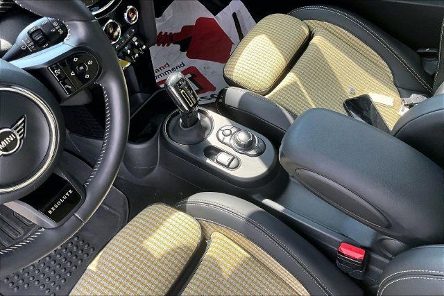 Used 2023 MINI Cooper SE w/ MINI Resolute Edition FWD image 17