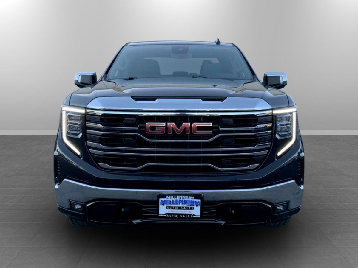 Used 2025 GMC Sierra 1500 SLT AWD/4WD image 2