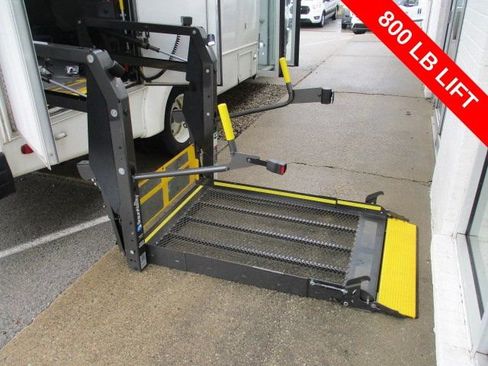 Used 2018 Ford E-450 and Econoline 450 Super Duty w/ Shuttle Bus Prep Package RWD image 7