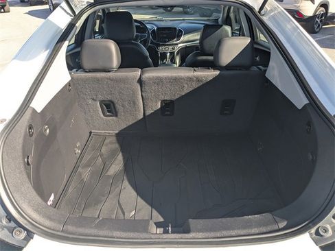 Used 2017 Chevrolet Volt Premier w/ Driver Confidence II Package image 11