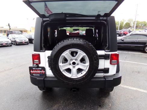 Used 2015 Jeep Wrangler Sport AWD/4WD image 5