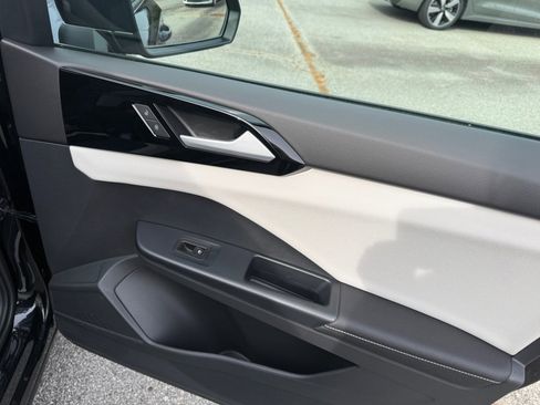 New 2026 Volkswagen Taos S image 31