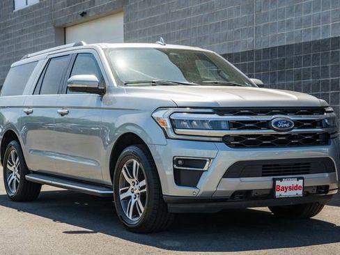 Used 2022 Ford Expedition Max Limited AWD/4WD image 2