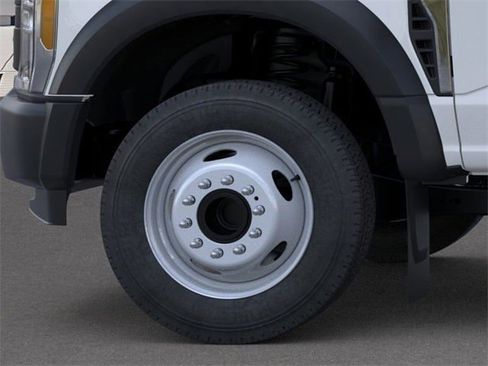 New 2025 Ford F450 XL image 19